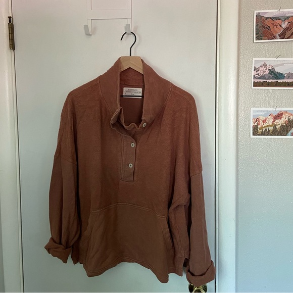 REI Tops - REI cooperative sweatshirt